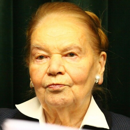 Julia Hartwig